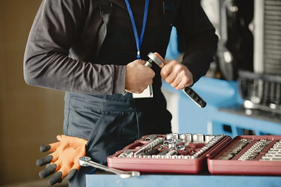 How to Replace Windshield Wipers Safely